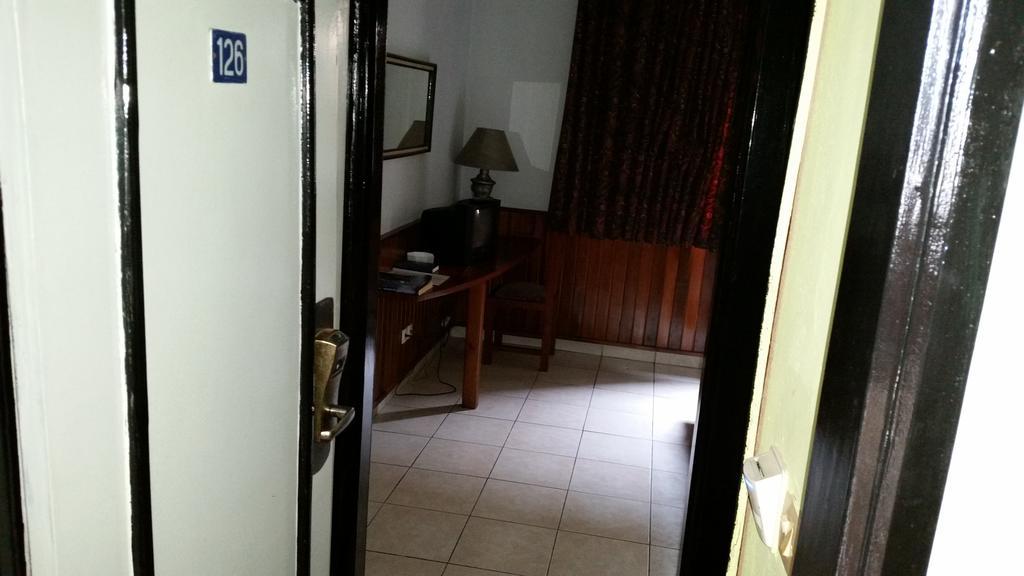 Saffana Hotel 杜阿拉 外观 照片