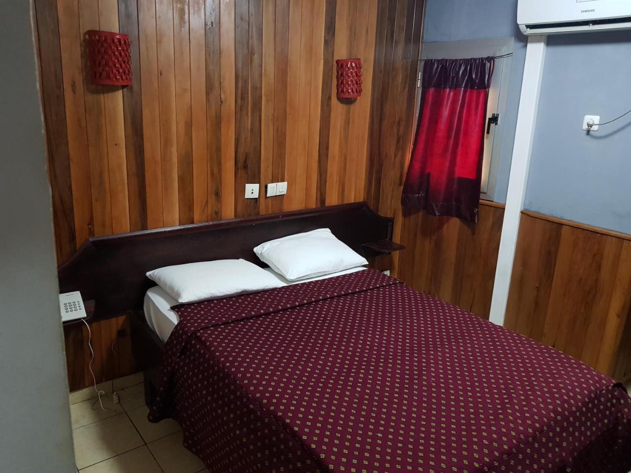 Saffana Hotel 杜阿拉 外观 照片